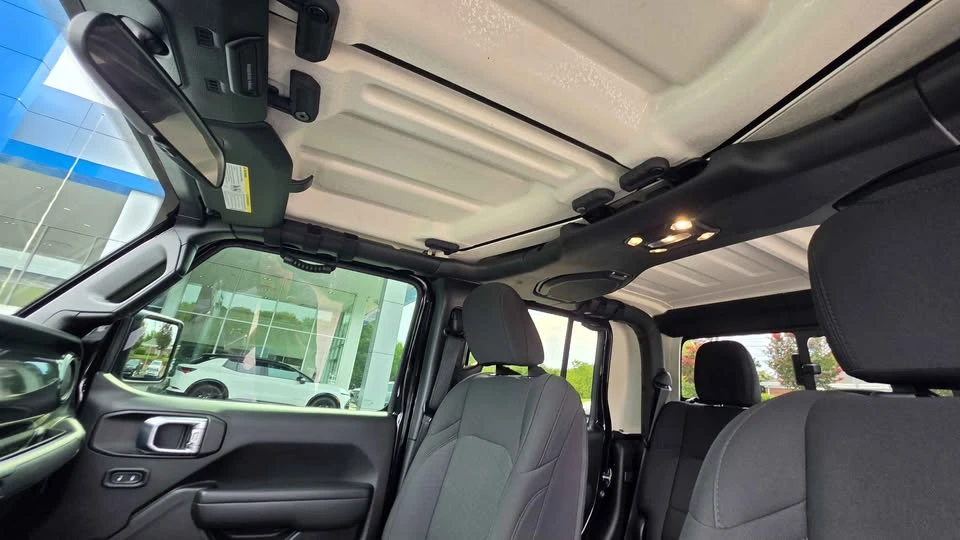 2022 Jeep JT Gladiator - Image 14 of 16