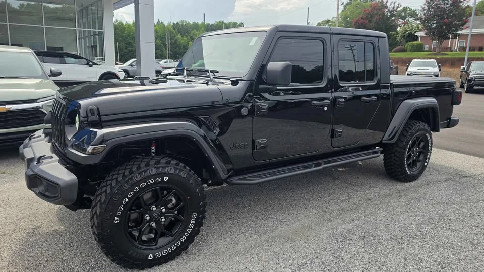 2022 Jeep JT Gladiator - Image 11 of 16