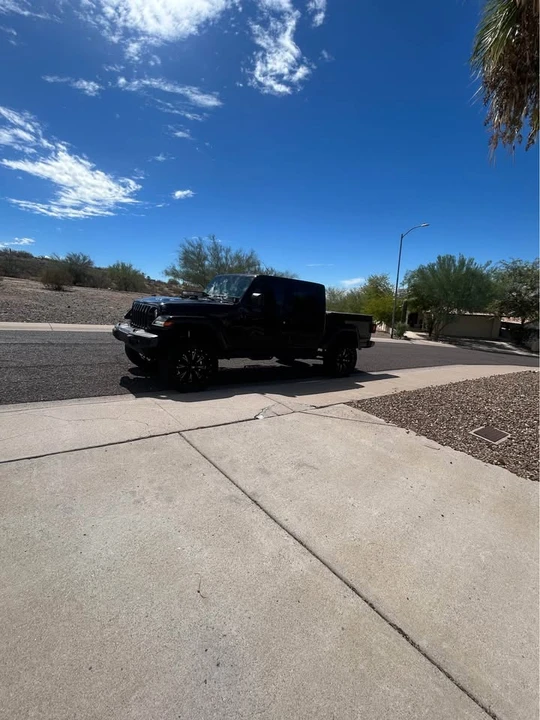 2022 Jeep JT Gladiator - Image 2 of 12