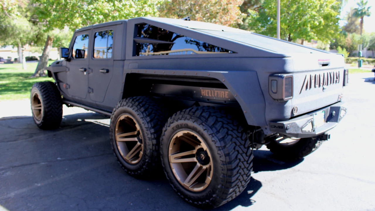 2022 Jeep JT Gladiator - Image 2 of 7