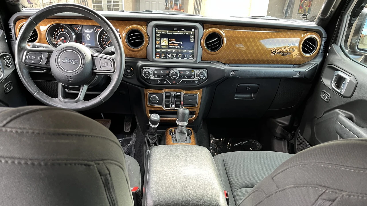 2022 Jeep JT Gladiator - Image 5 of 10