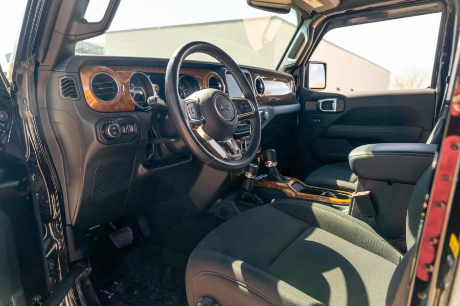 2022 Jeep JT Gladiator - Image 24 of 28