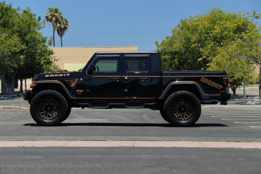 2022 Jeep JT Gladiator - Image 2 of 31