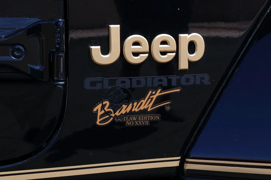 2022 Jeep JT Gladiator - Image 17 of 31