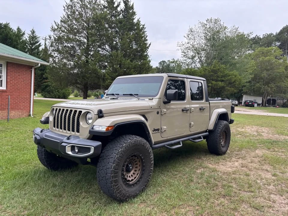 2022 Jeep JT Gladiator - Image 2 of 5