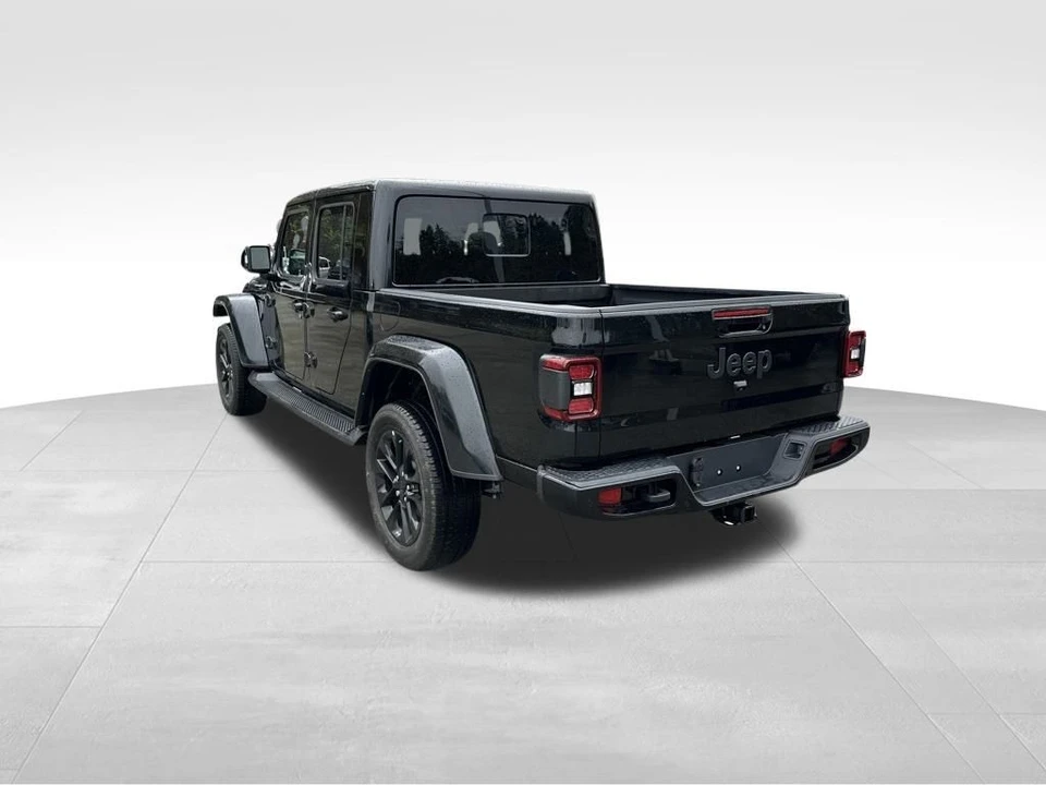 2022 Jeep JT Gladiator - Image 2 of 12