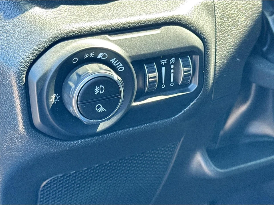 2022 Jeep JT Gladiator - Image 10 of 21