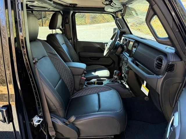 2022 Jeep JT Gladiator - Image 17 of 21