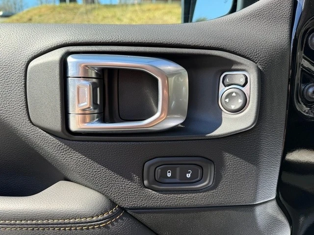 2022 Jeep JT Gladiator - Image 13 of 21