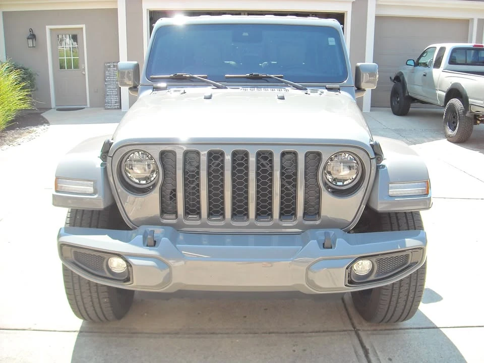 2022 Jeep JT Gladiator - Image 2 of 5