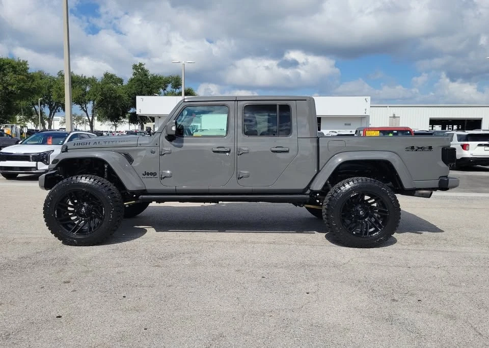 2022 Jeep JT Gladiator - Image 5 of 11