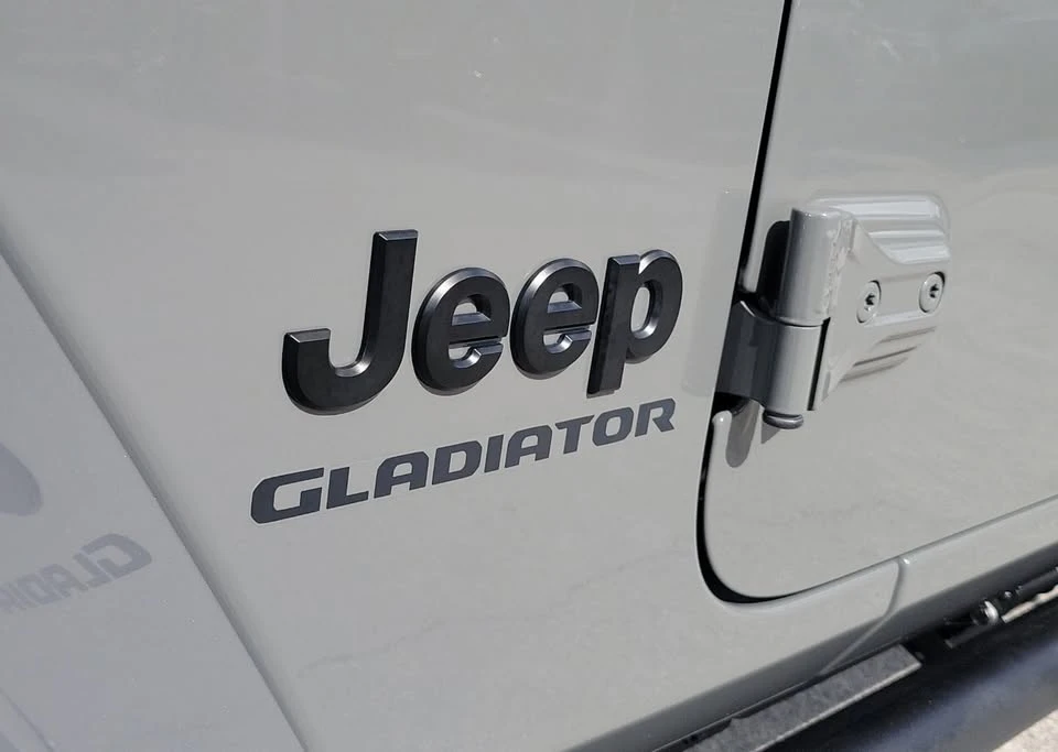 2022 Jeep JT Gladiator - Image 4 of 11