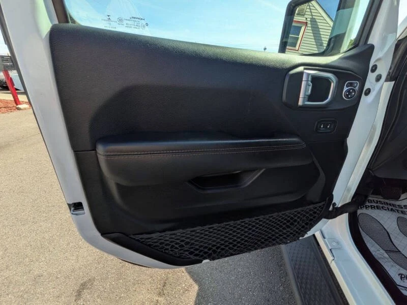 2022 Jeep JT Gladiator - Image 17 of 20