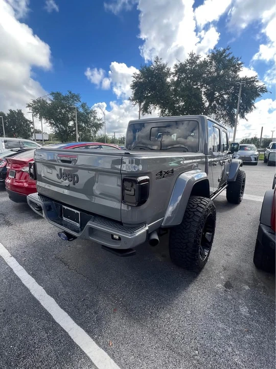 2022 Jeep JT Gladiator - Image 5 of 6