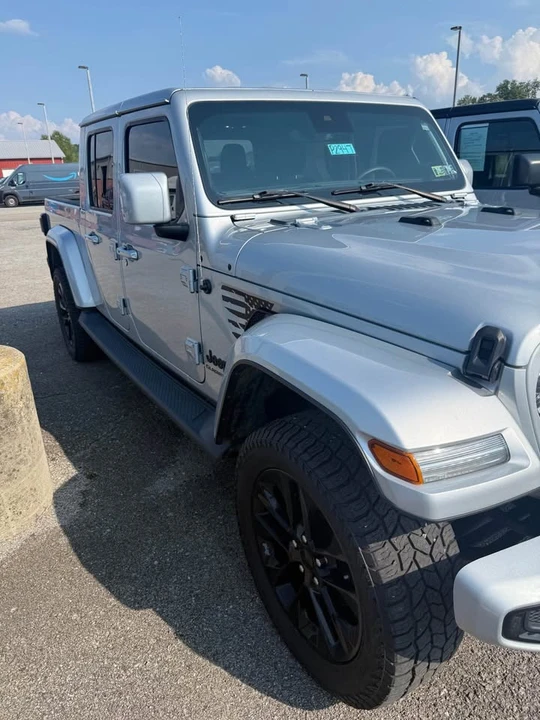 2022 Jeep JT Gladiator - Image 3 of 10