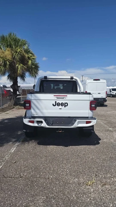 2022 Jeep JT Gladiator - Image 3 of 14