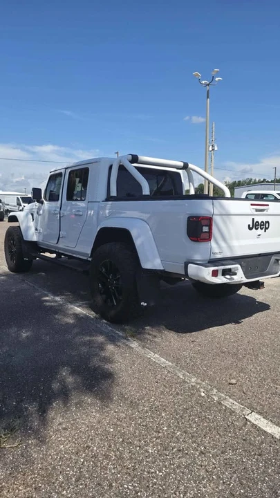 2022 Jeep JT Gladiator - Image 5 of 14