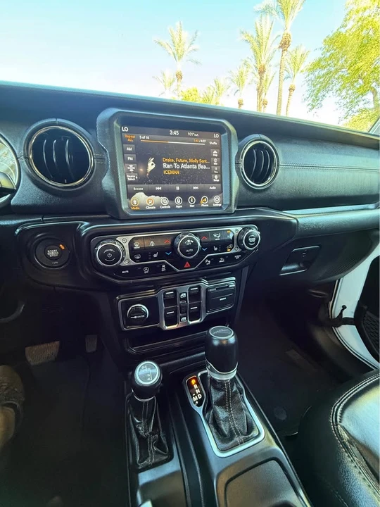 2022 Jeep JT Gladiator - Image 14 of 20