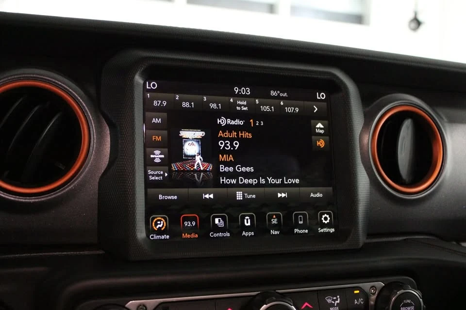 2022 Jeep JT Gladiator - Image 18 of 20