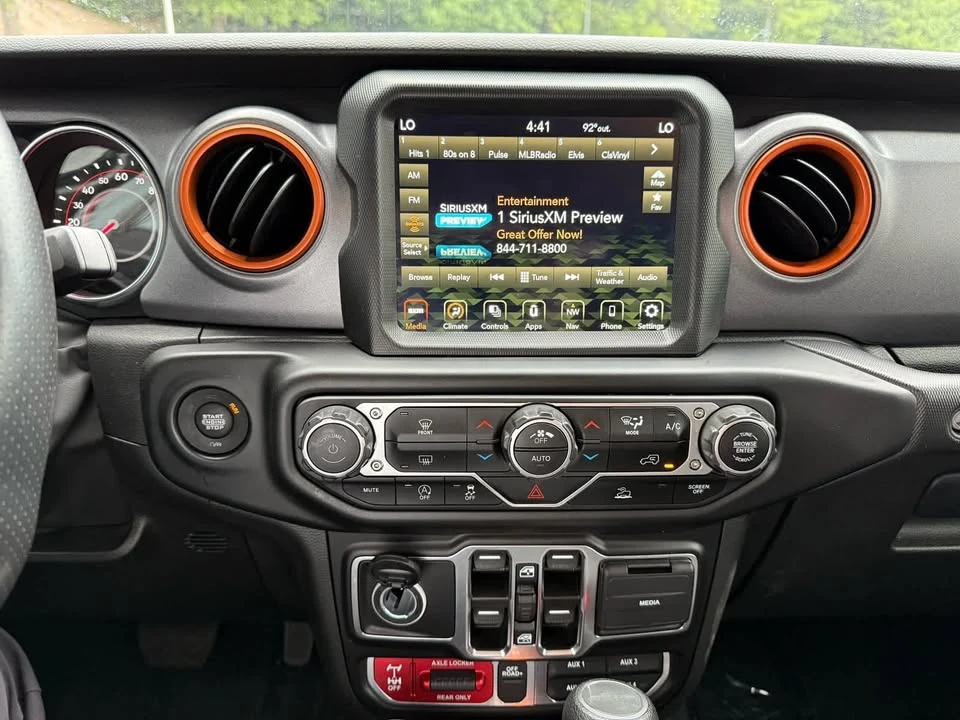 2022 Jeep JT Gladiator - Image 16 of 19