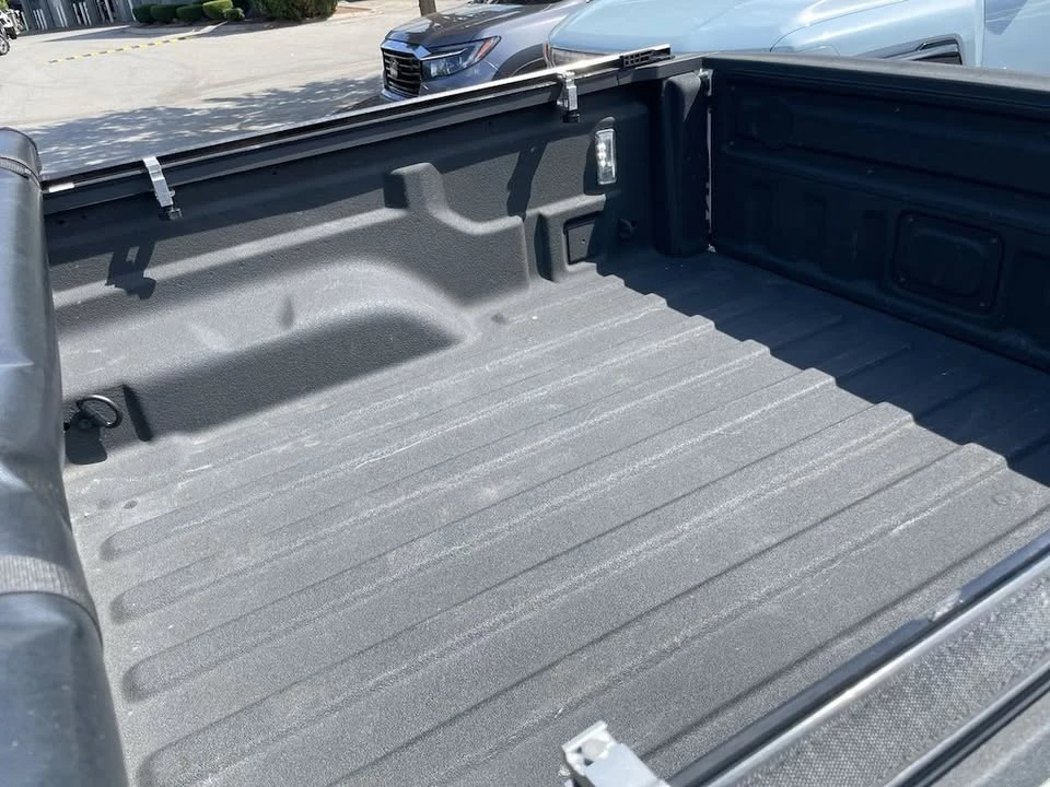 2022 Jeep JT Gladiator - Image 17 of 18