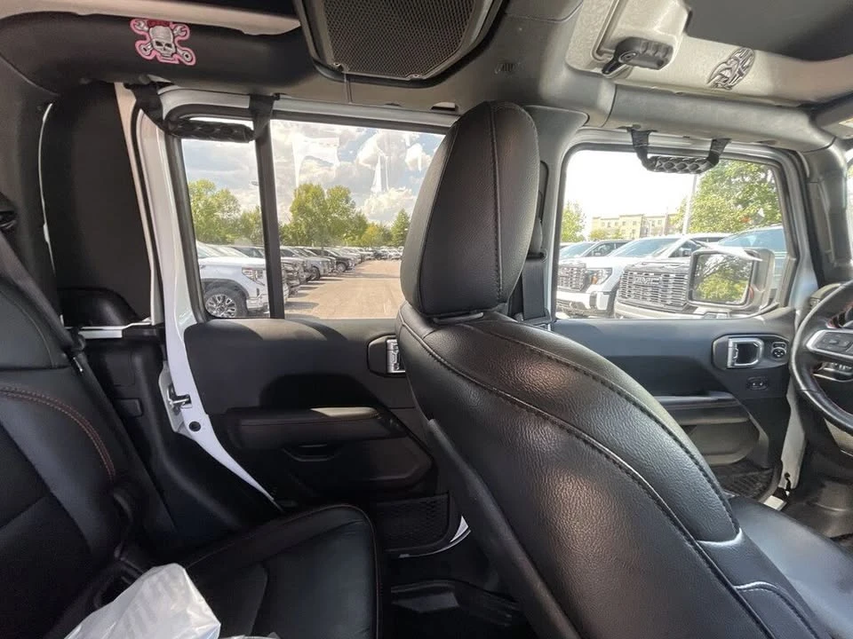 2022 Jeep JT Gladiator - Image 14 of 18