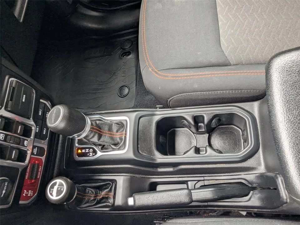2022 Jeep JT Gladiator - Image 18 of 19