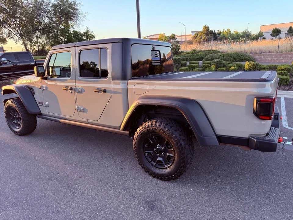 2022 Jeep JT Gladiator - Image 15 of 19