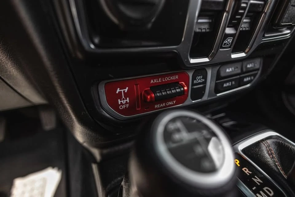 2022 Jeep JT Gladiator - Image 18 of 20
