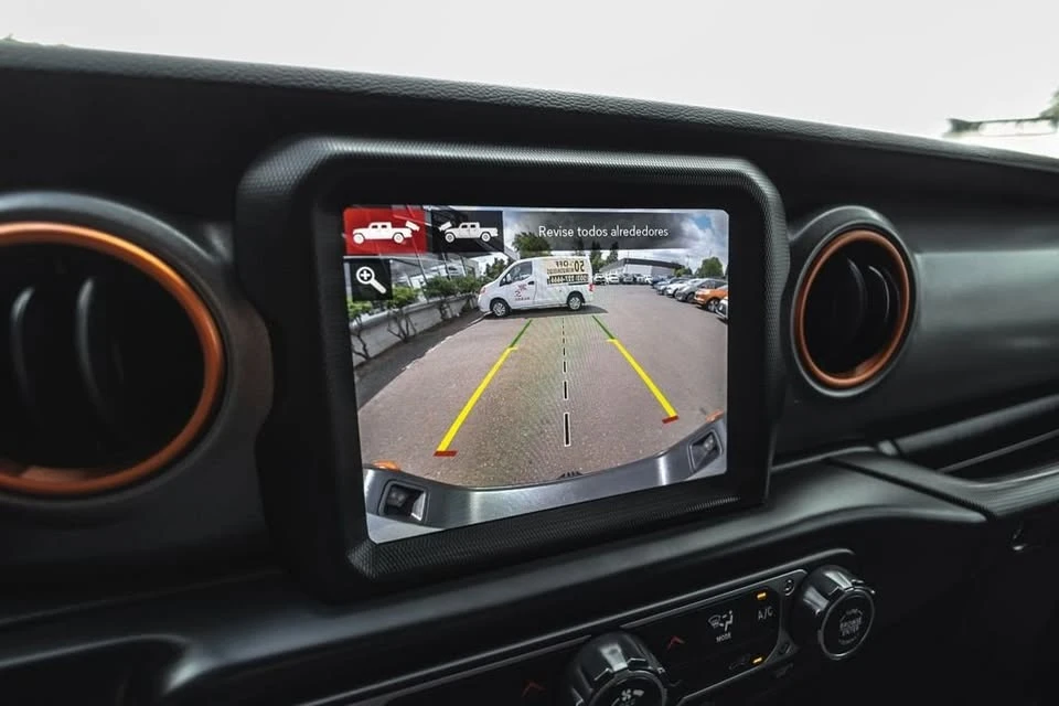 2022 Jeep JT Gladiator - Image 15 of 20
