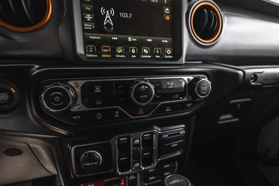 2022 Jeep JT Gladiator - Image 16 of 20