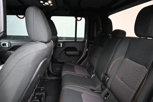 2022 Jeep JT Gladiator - Image 14 of 20