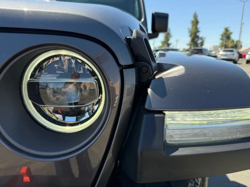 2022 Jeep JT Gladiator - Image 12 of 18