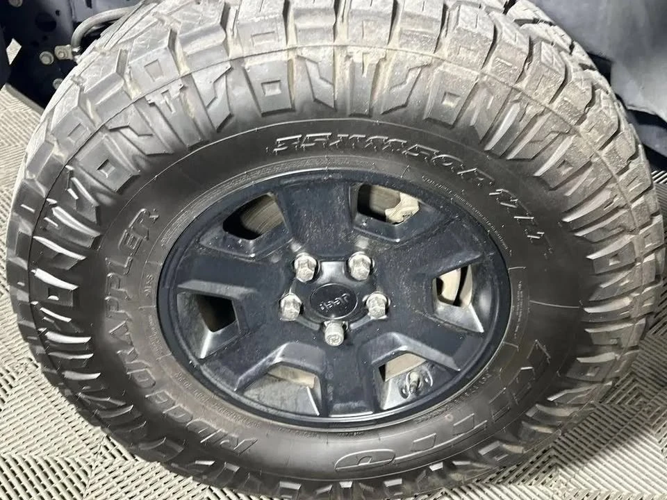2022 Jeep JT Gladiator - Image 8 of 15