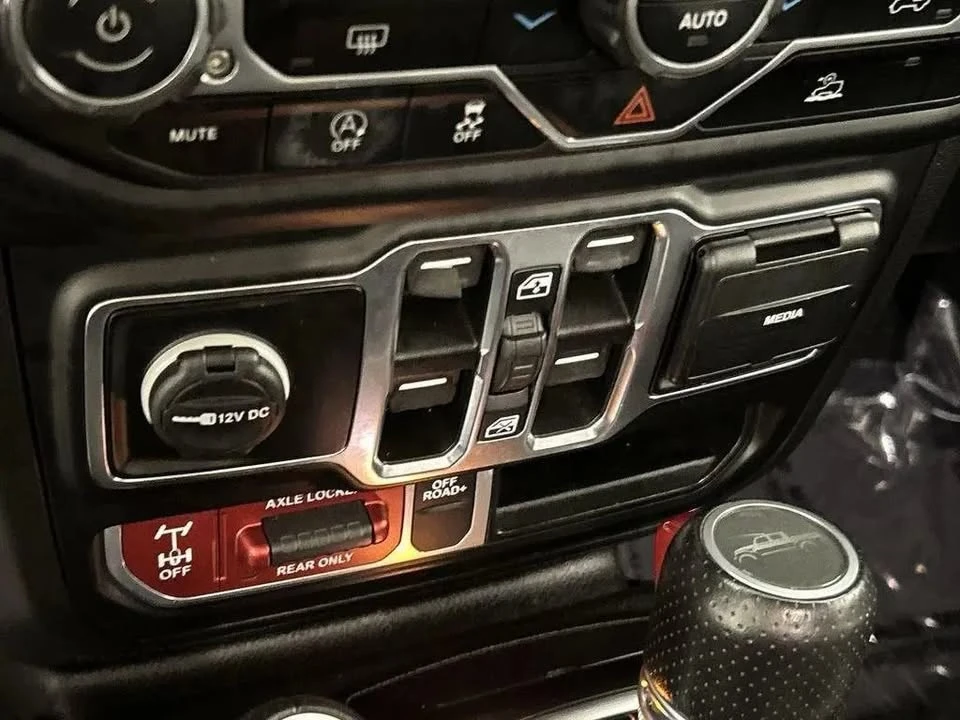 2022 Jeep JT Gladiator - Image 14 of 15