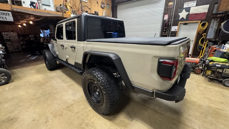 2022 Jeep JT Gladiator - Image 2 of 22