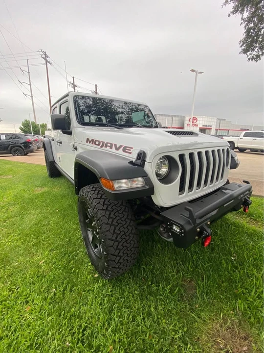 2022 Jeep JT Gladiator - Image 2 of 9