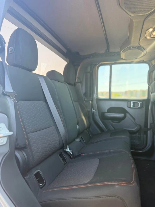 2022 Jeep JT Gladiator - Image 15 of 18