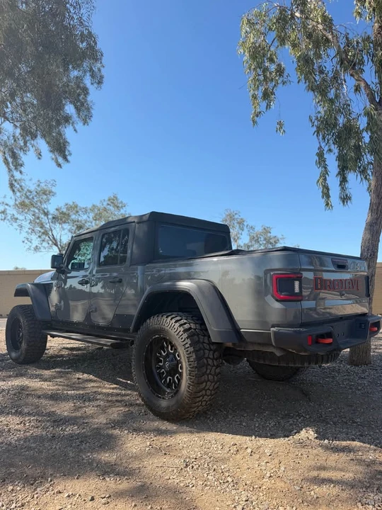 2022 Jeep JT Gladiator - Image 11 of 18