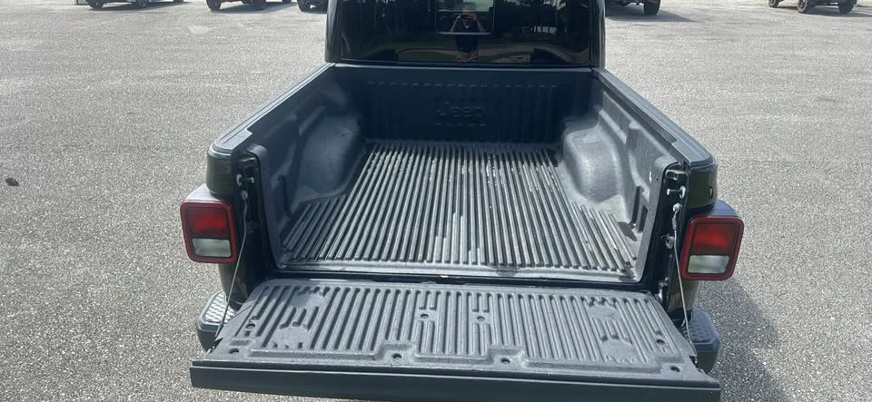 2022 Jeep JT Gladiator - Image 6 of 6