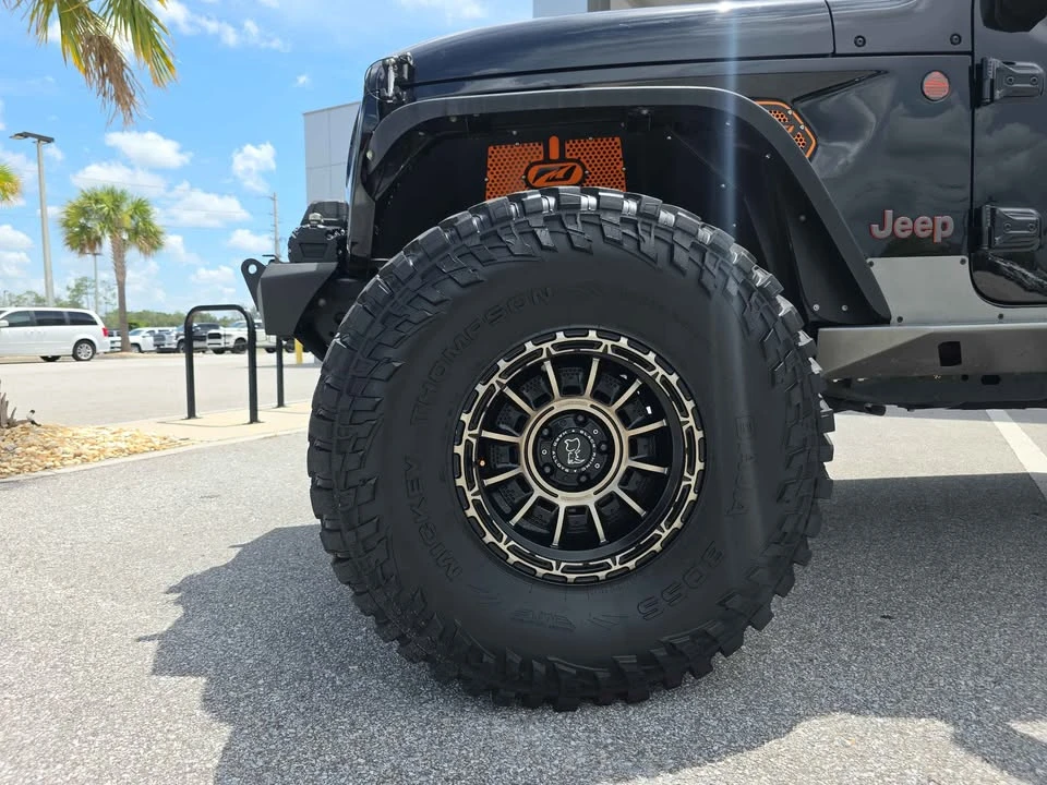 2022 Jeep JT Gladiator - Image 2 of 19