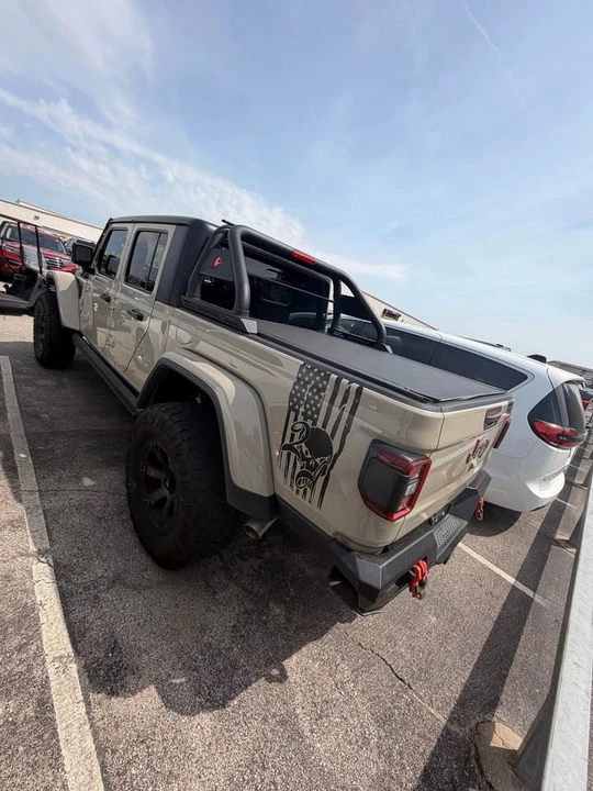 2022 Jeep JT Gladiator - Image 4 of 6