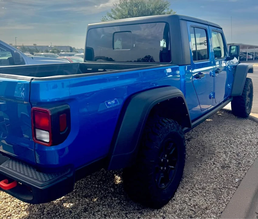 2022 Jeep JT Gladiator - Image 2 of 8