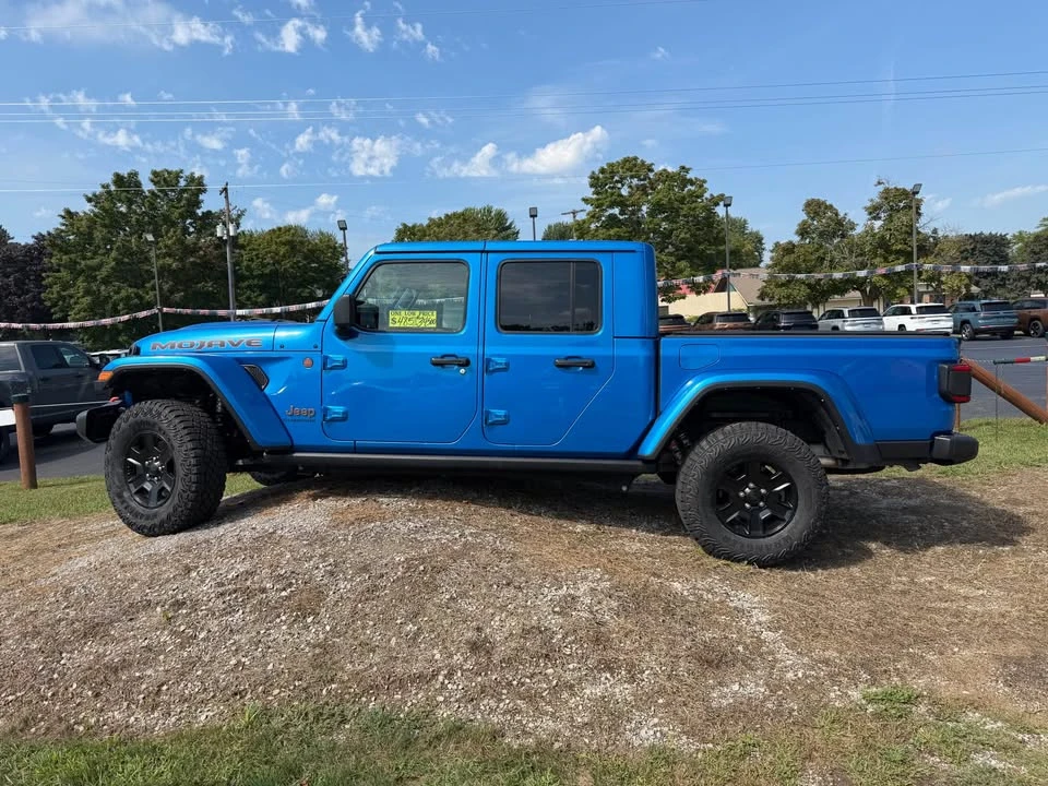 2022 Jeep JT Gladiator - Image 2 of 18