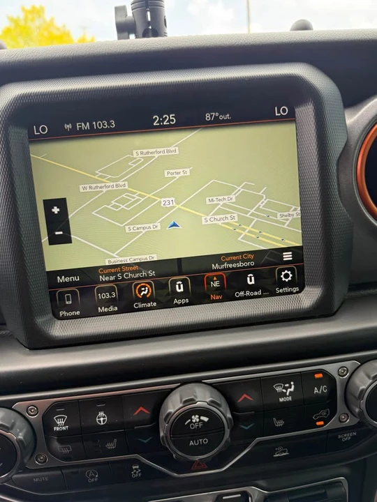 2022 Jeep JT Gladiator - Image 11 of 14