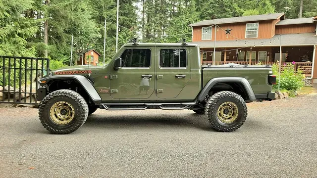 2022 Jeep Gladiator Mojave Pickup 4D 5 ft