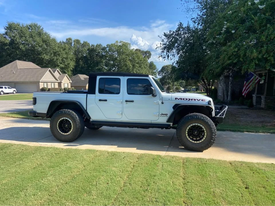 2022 Jeep JT Gladiator - Image 2 of 8