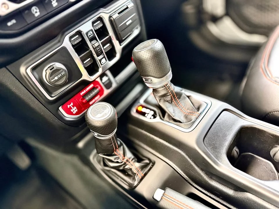 2022 Jeep JT Gladiator - Image 10 of 11