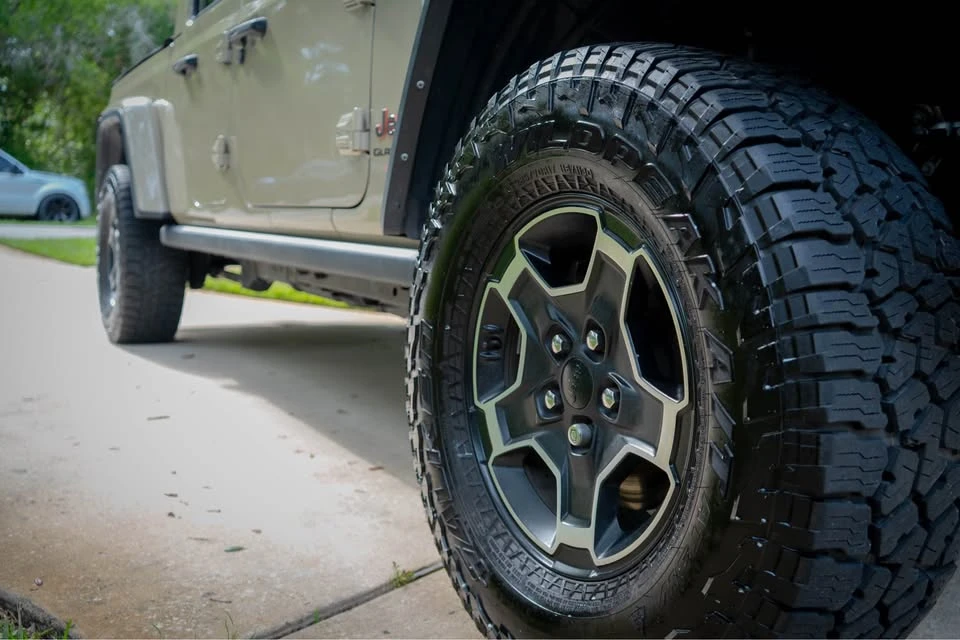 2022 Jeep JT Gladiator - Image 10 of 19