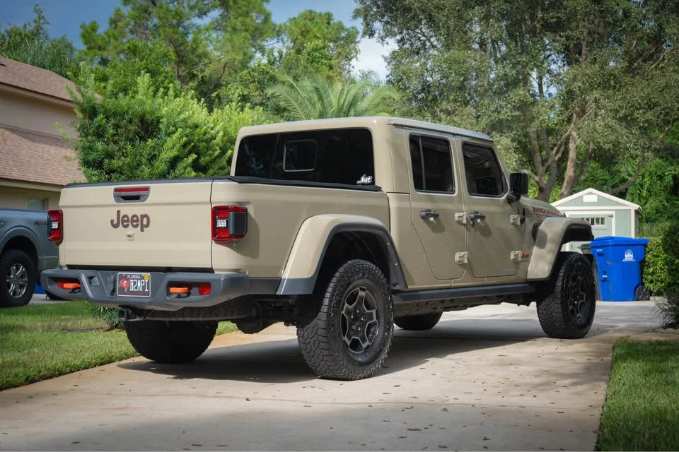 2022 Jeep JT Gladiator - Image 2 of 19